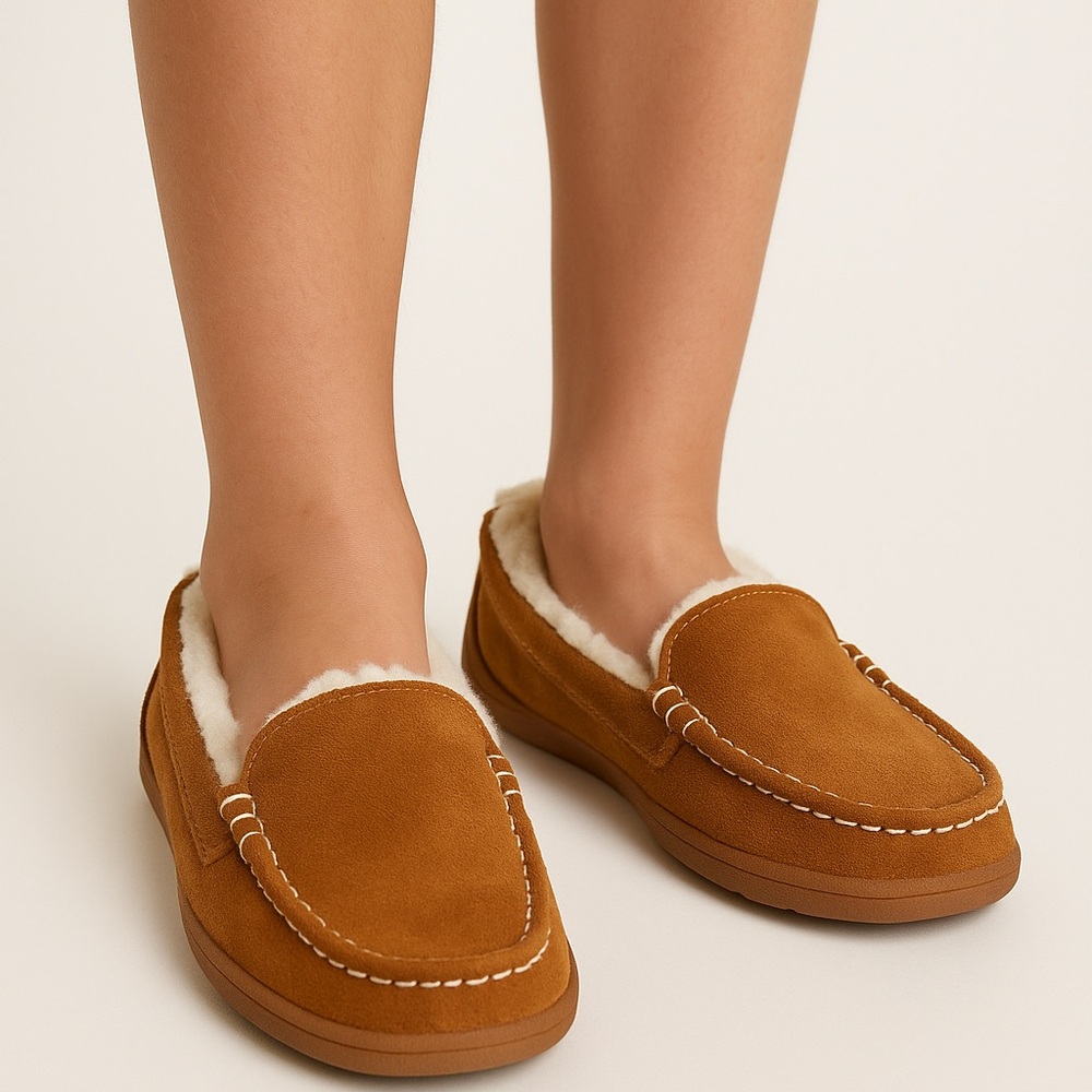 Koolaburra Women's Brown Suede Slippers